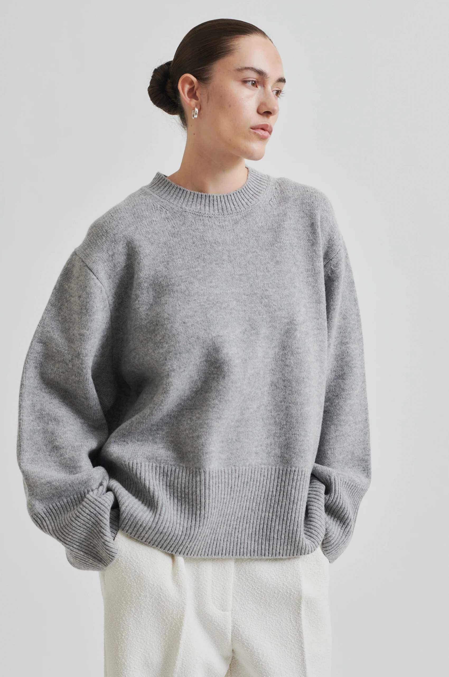 Alpha Knit O-Neck - Image 4