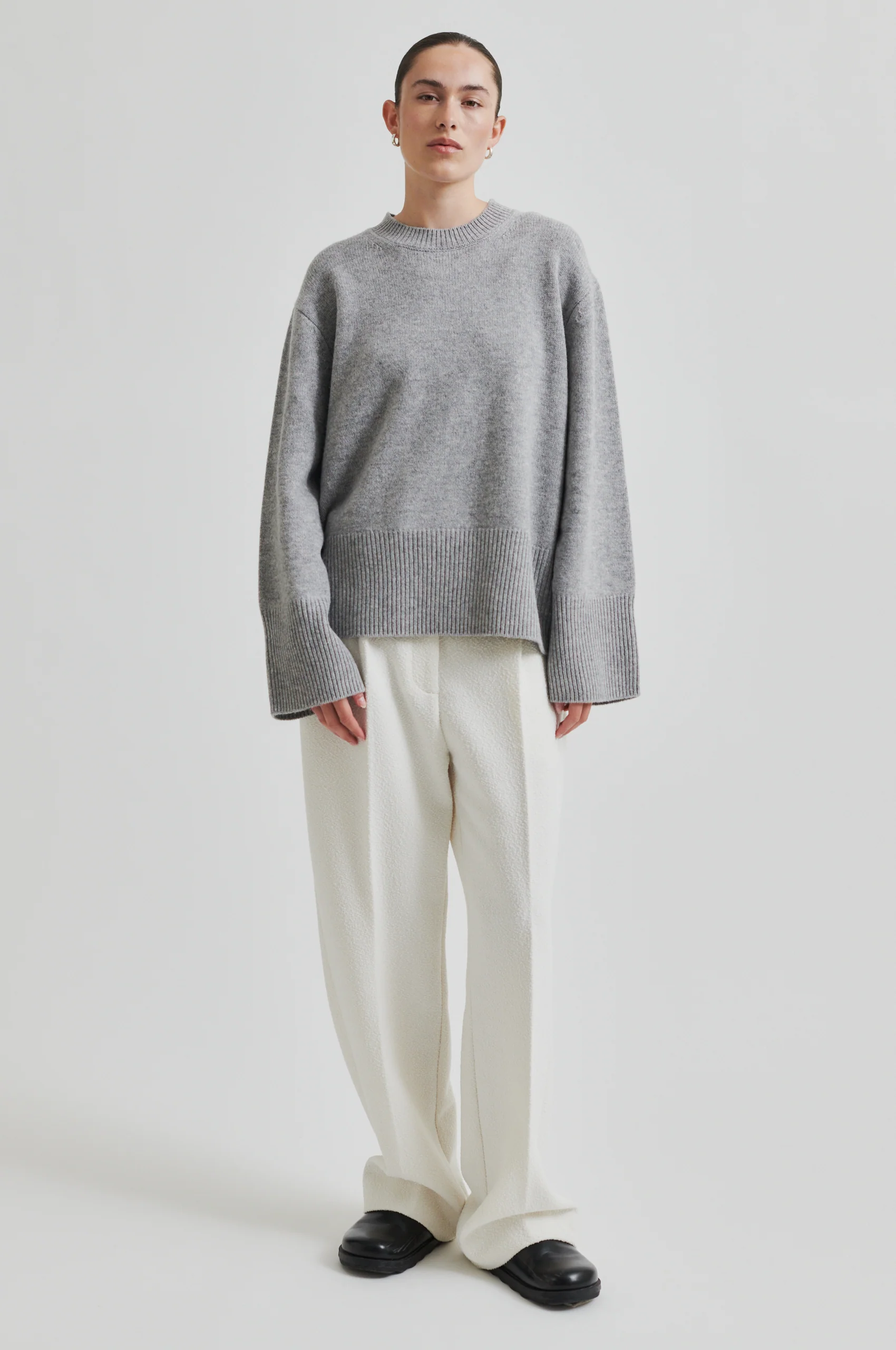 Alpha Knit O-Neck - Image 5