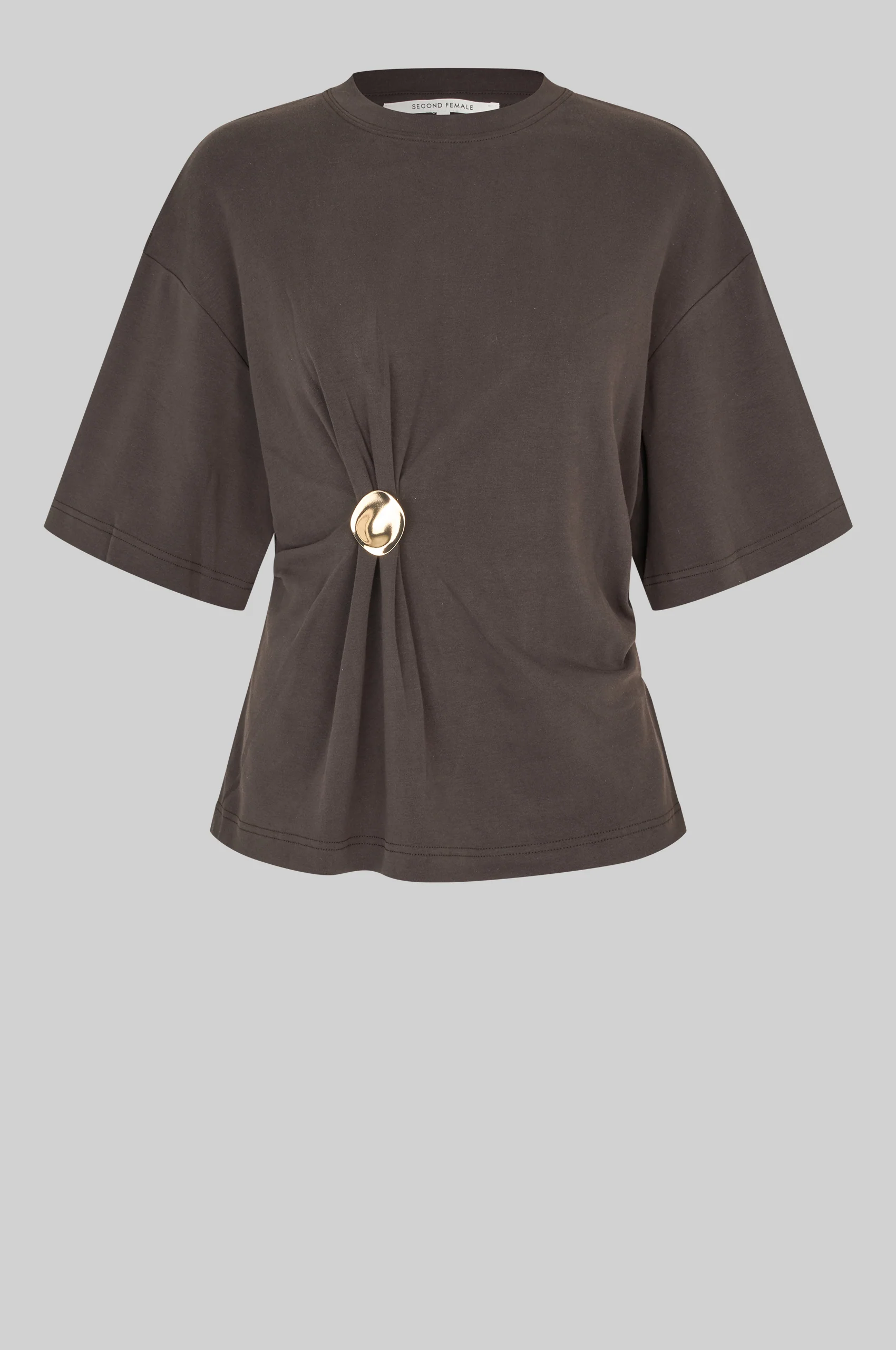 Enora Brooch Tee - Image 5